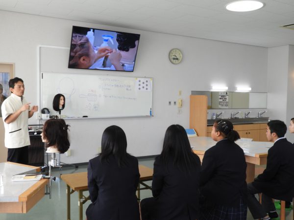 岡山御津高校1年生 岡山県理容美容専門学校 けんりび